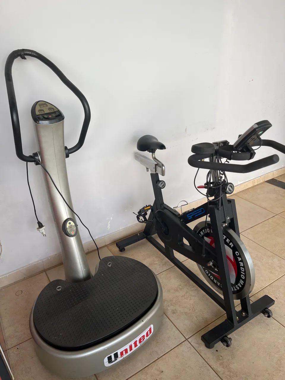 BICICLETA E PLATAFORMA FITNESS 