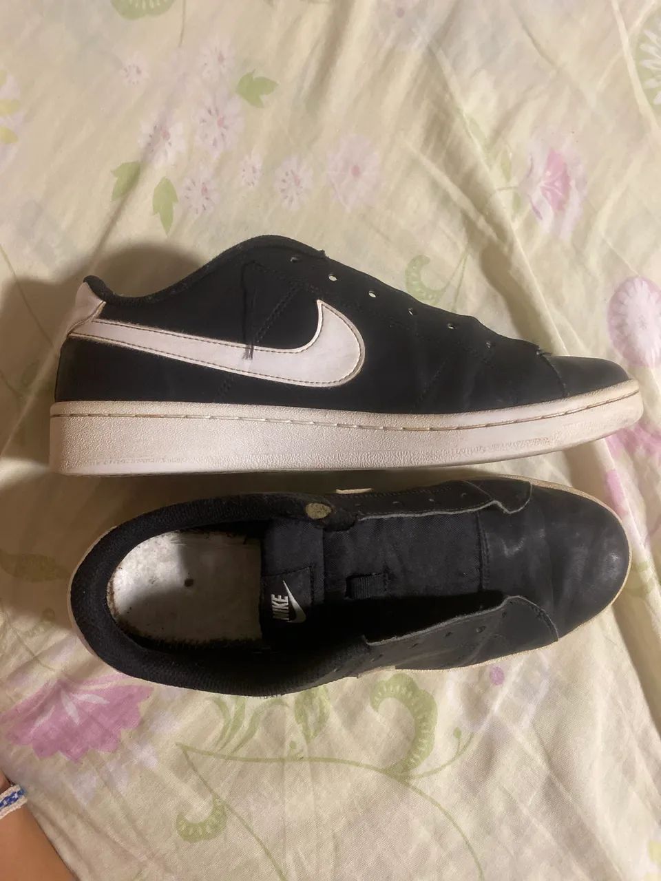 Nike Court Royale