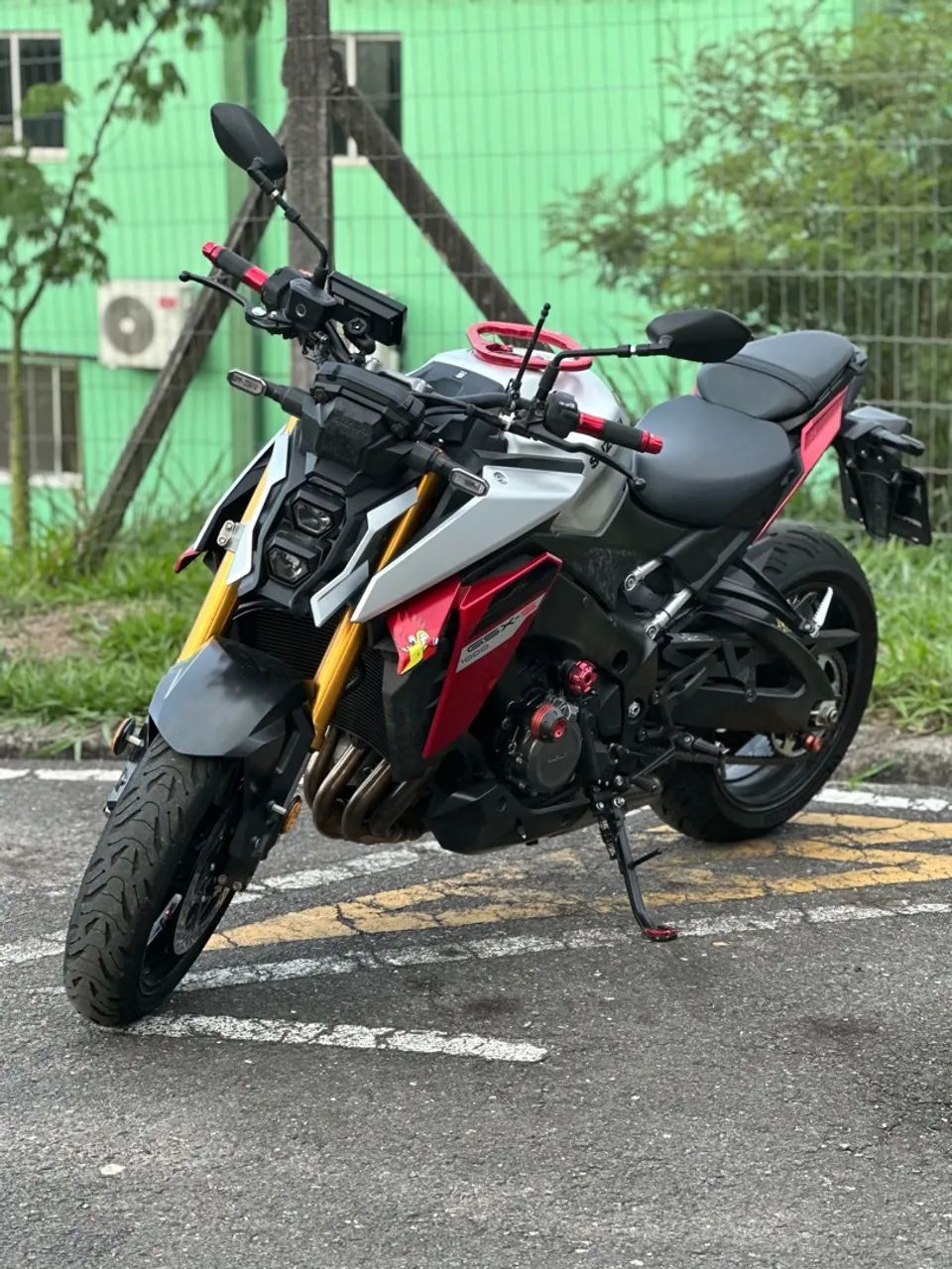 SUZUKI GSX S 1000 NOVA
