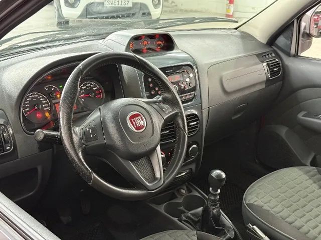 Fiat Strada Adventure1.8/ 1.8 Locker Flex CD 2015 - Foto 5