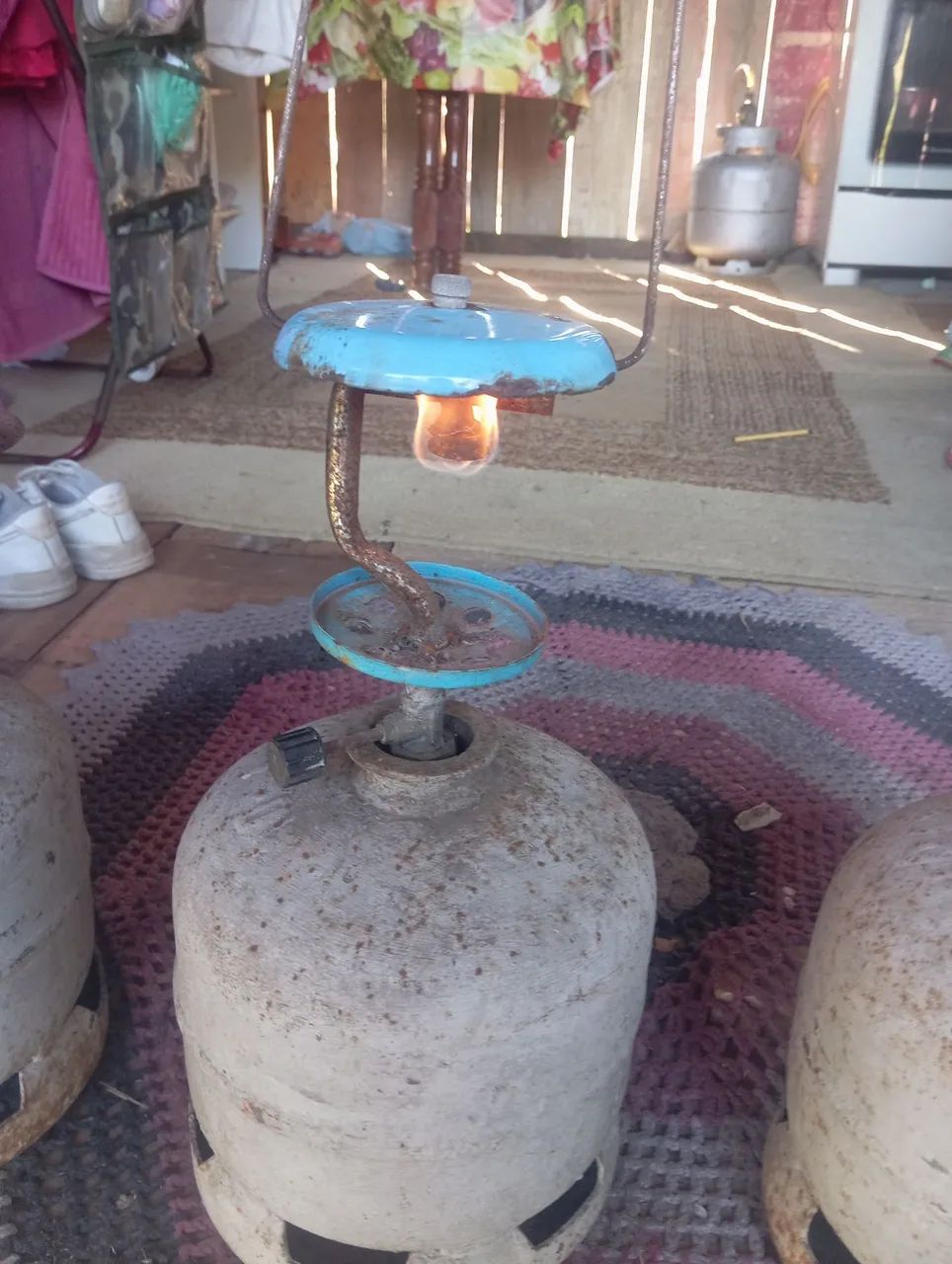 Fogareiro e lampião para camping - Foto 2