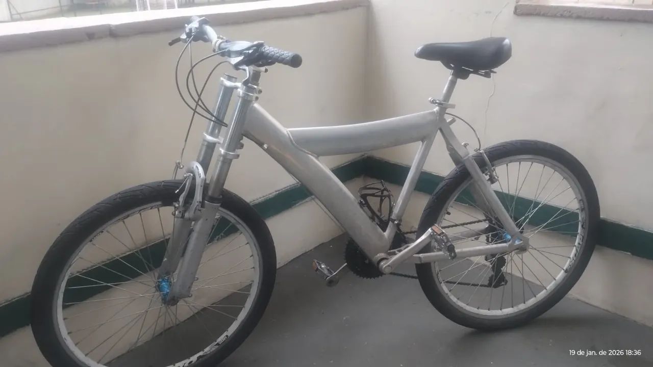 Bicicleta aro 26 18v