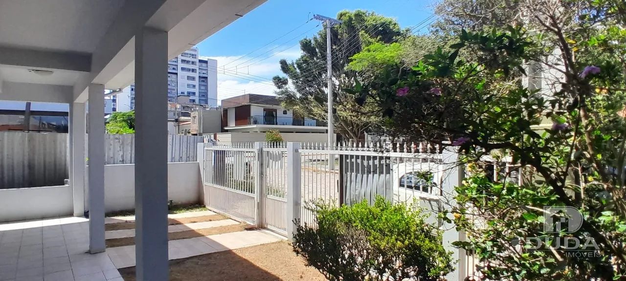 Casa ampla no Centro de Imbituba - Foto 2