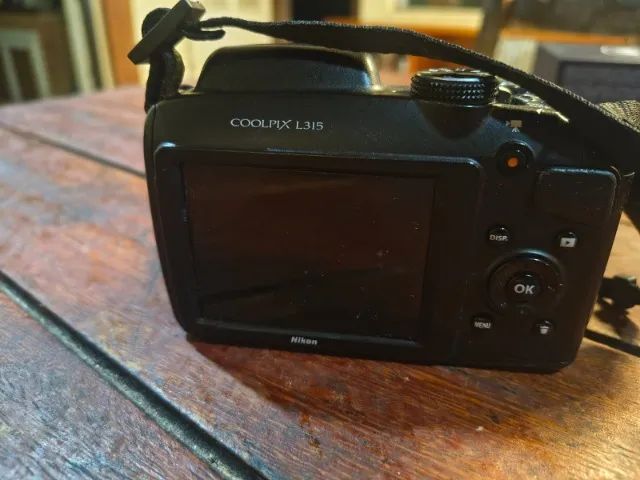 Câmera Nikon Colpix L315  com case de couro! - Foto 3
