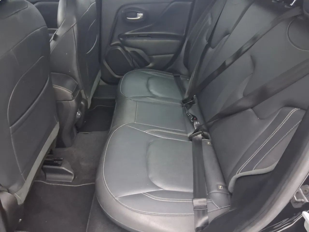 Jeep Renegade Long. T270 1.3 TB 4x2 Flex Aut., foto 18 de 18