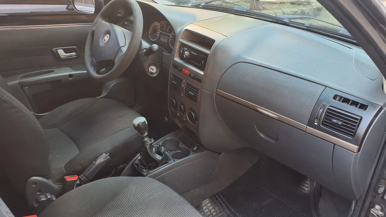 Fiat Palio Essence 1.6 Flex 16V 5P 2011 - Foto 5