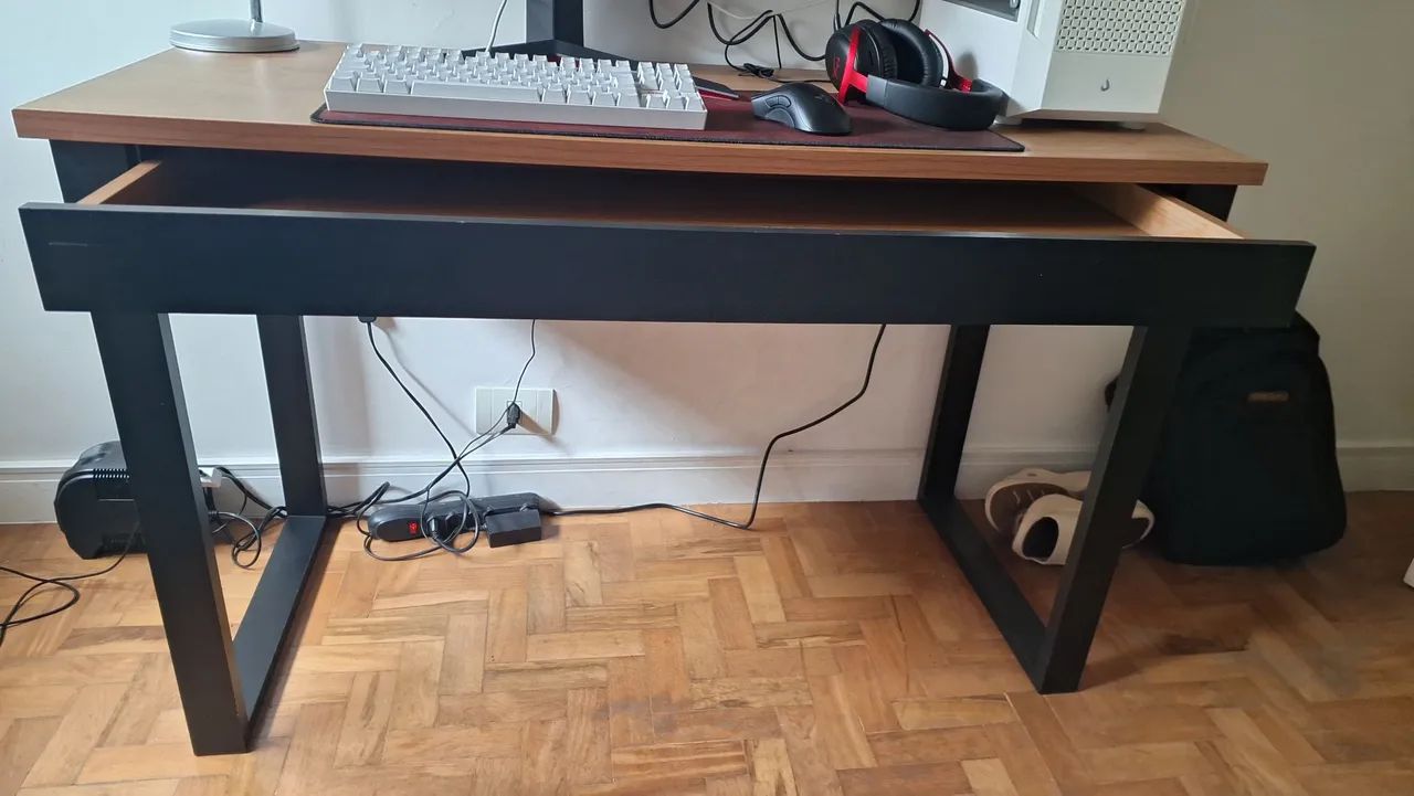 Escrivaninha com gaveta - Foto 3