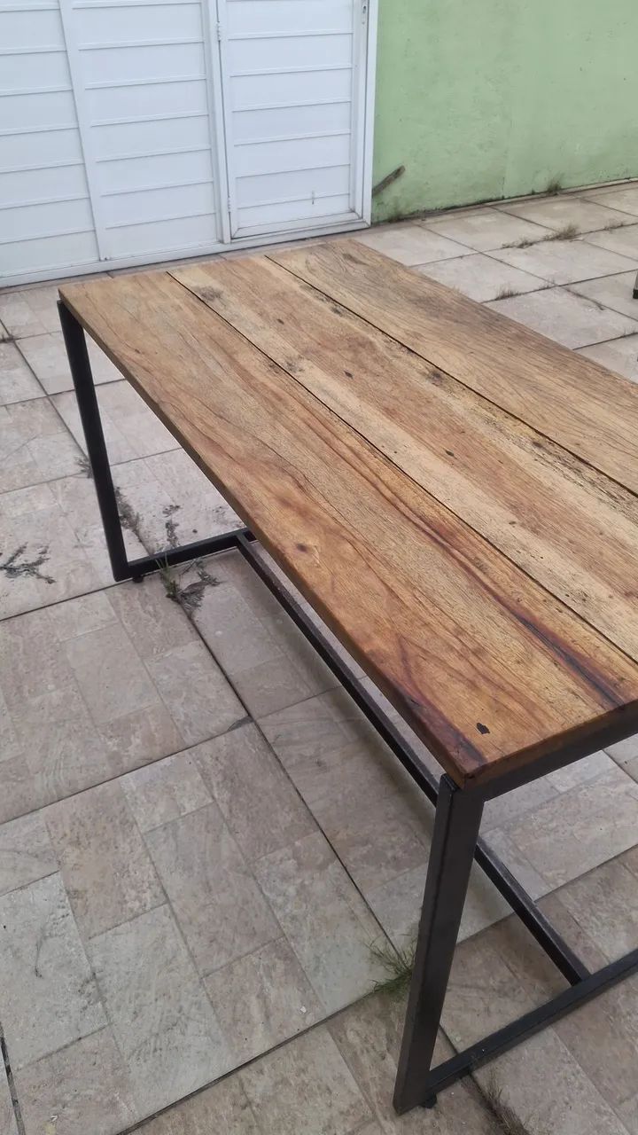 Mesa de madeira maciça estilo industrial  - Foto 2