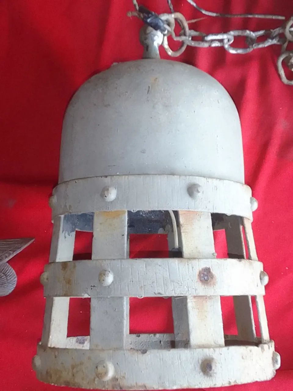 Decoração Naval - Antiga e original Luminária Navio em ferro forjado acompanha a corrente 