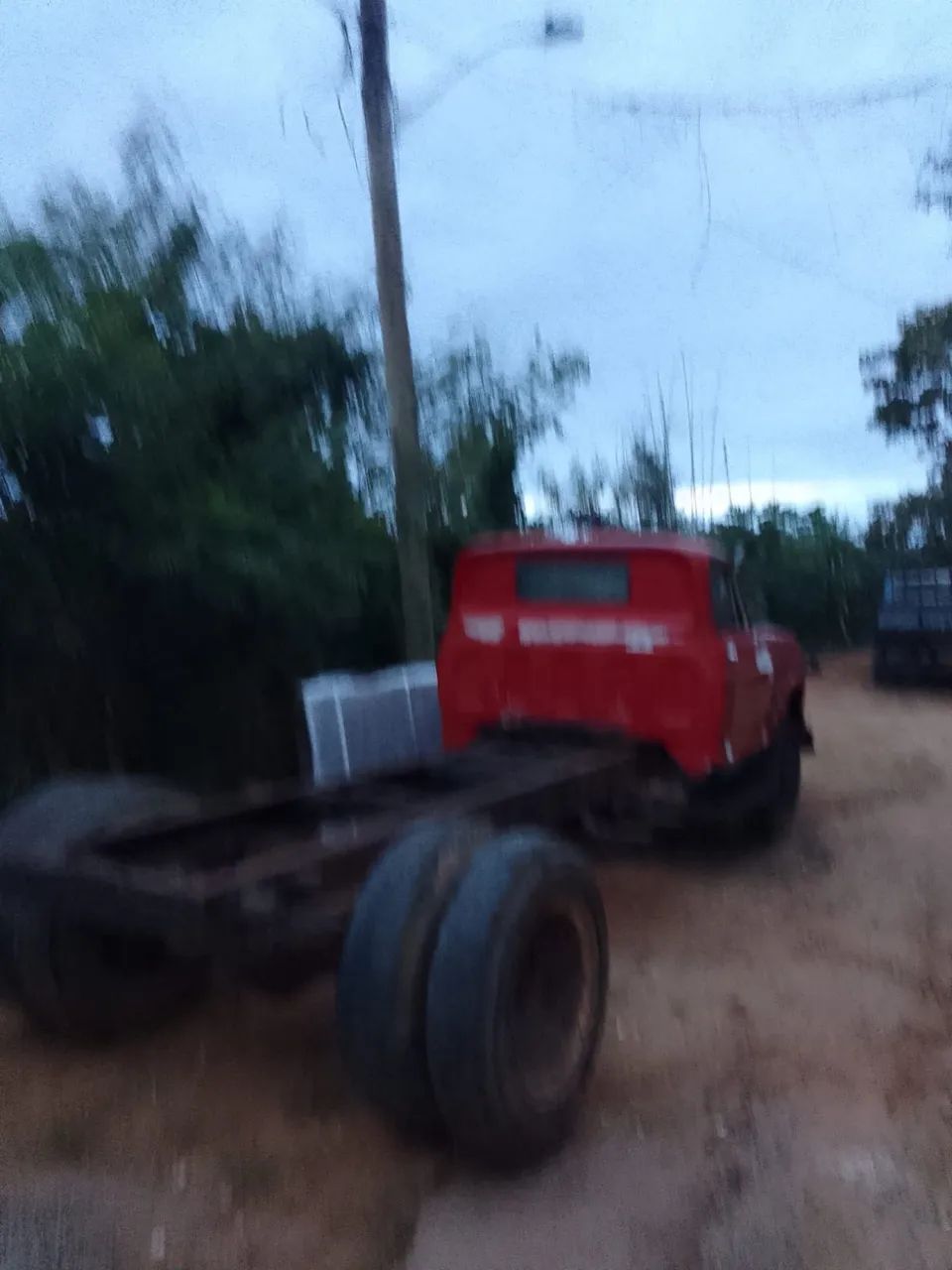 Vendo ou troco Caminhão D60 - Foto 2