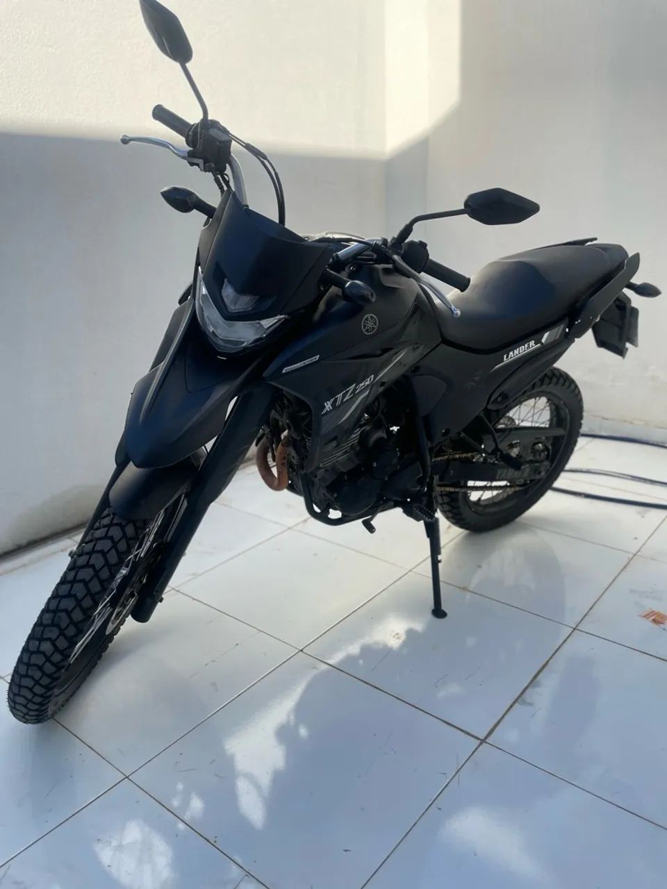 LANDER 250 