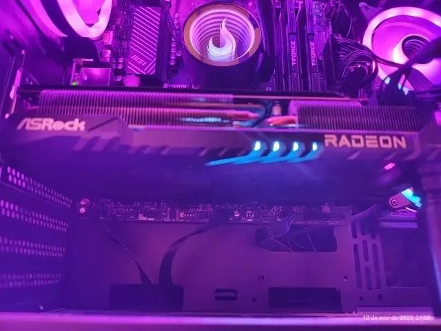 RX 7800 XT 16GB ASRock Challenger OC (RDNA 3) - Foto 3