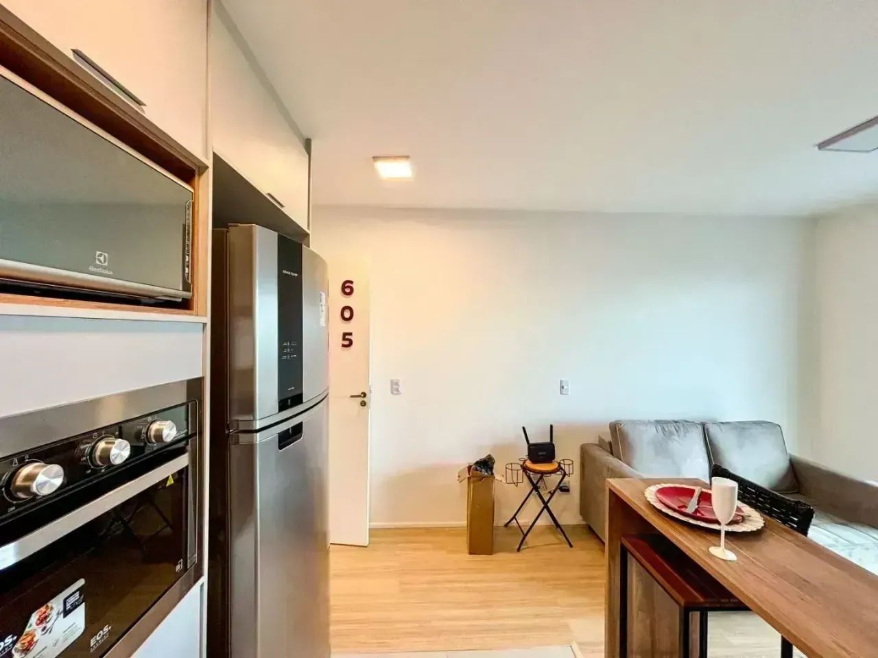 BS IMOBILIÁRIA VENDE  Ótimo studio totalmente mobiliado com muito bom gosto e qualidade - Foto 2