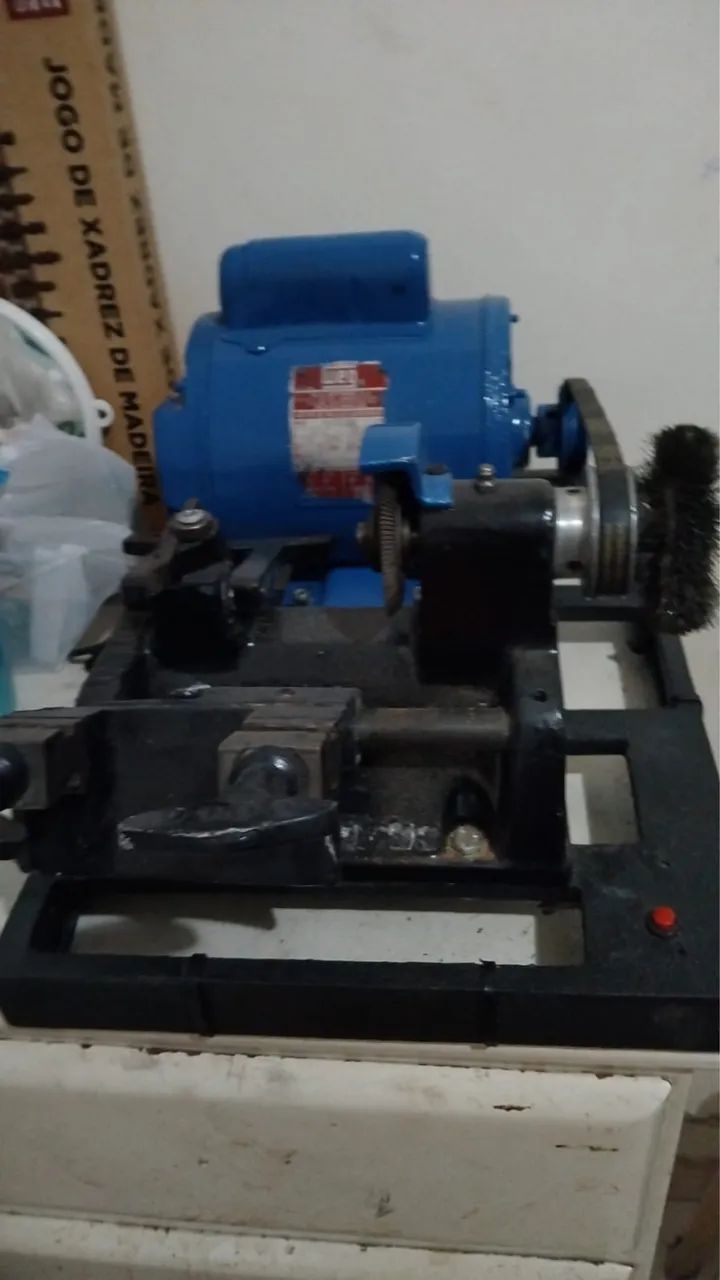 Vende-se Máquina copiadora de Chaves Marca Gold