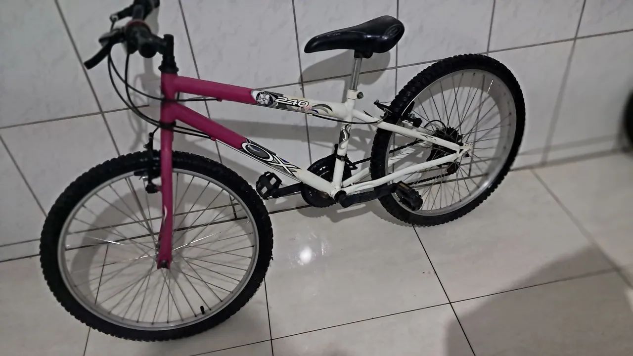 Bicicleta Aro 24 bem conservada só pegar e andar - Foto 4