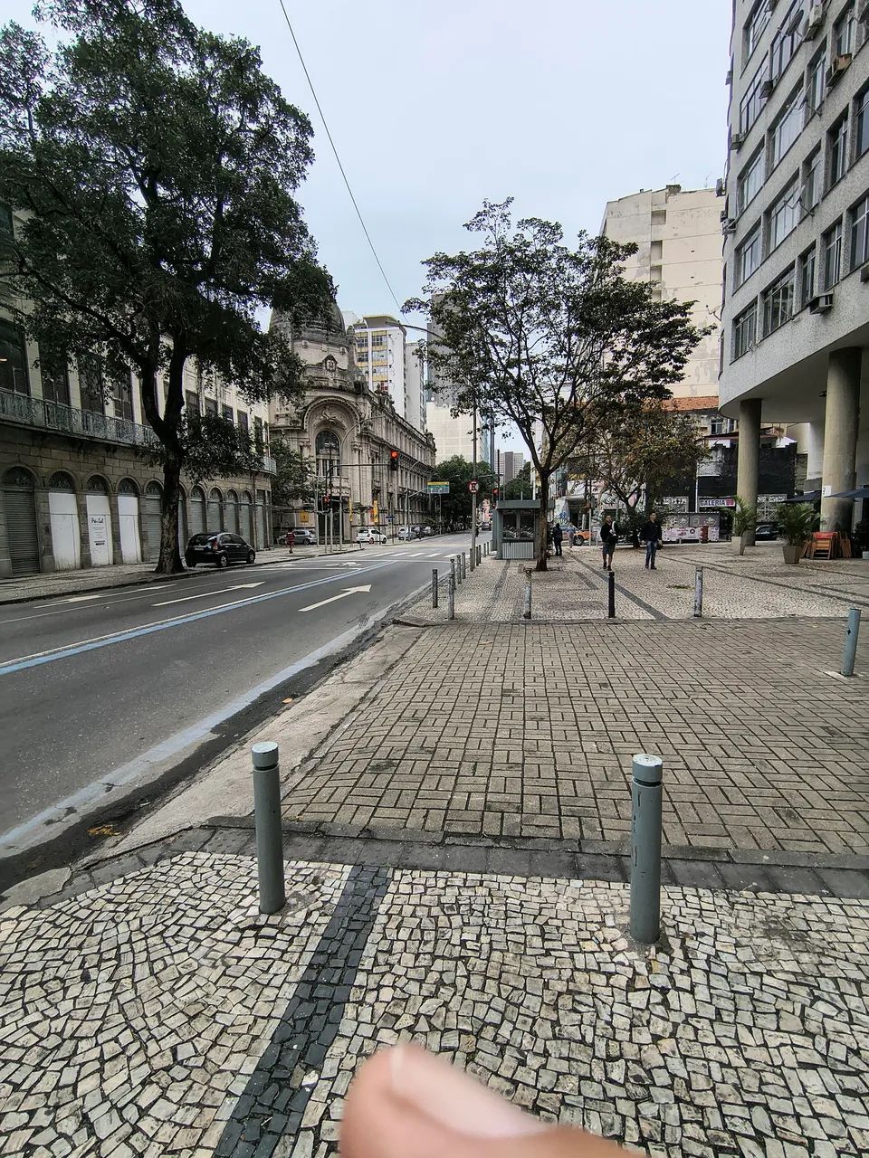 Ótimo kitnet dividido em sala e quarto separados  - Foto 2