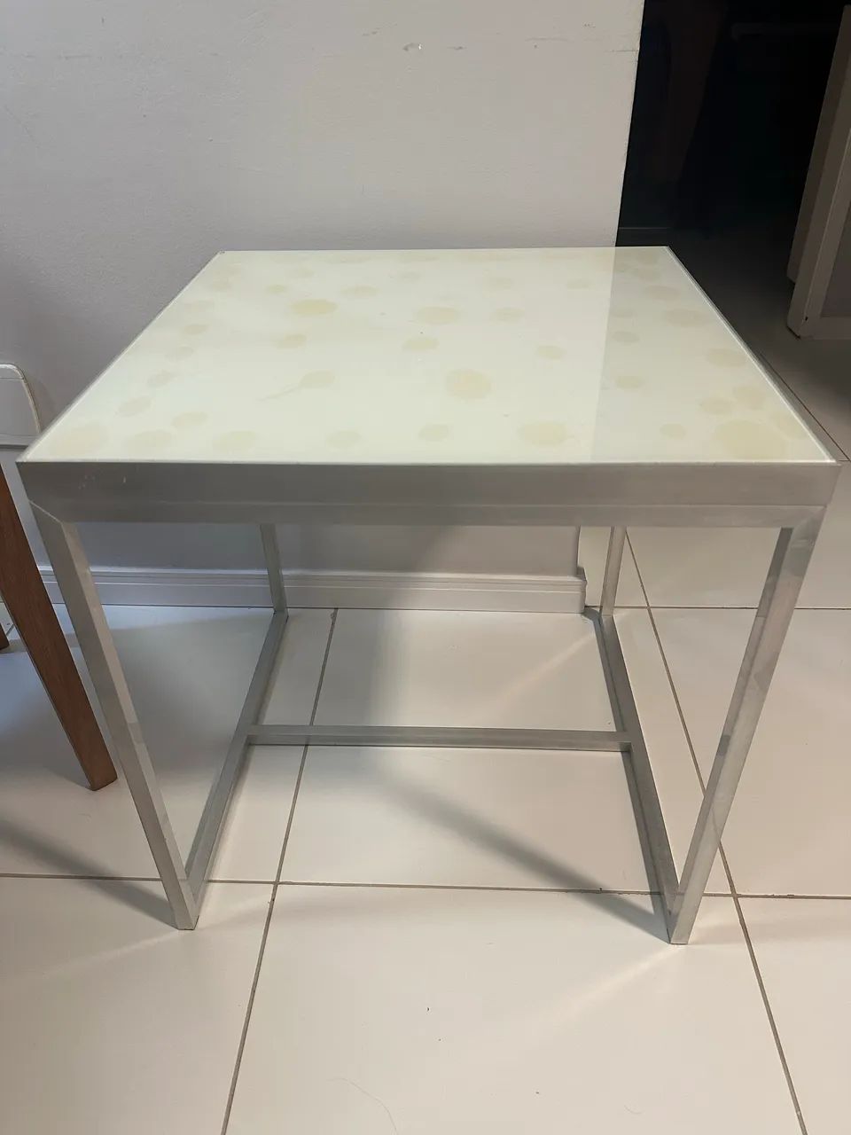 Mesa lateral de apoio