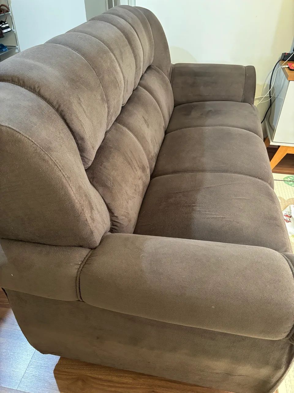 Sofá marrom 1,84mt Veludo - Foto 2