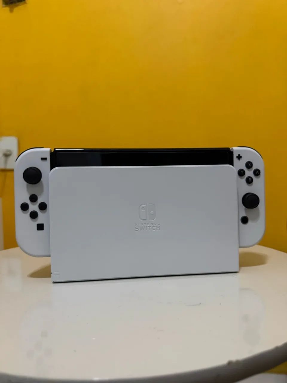 Nintendo switch oled branco pouquíssimo usado como novo - Foto 3