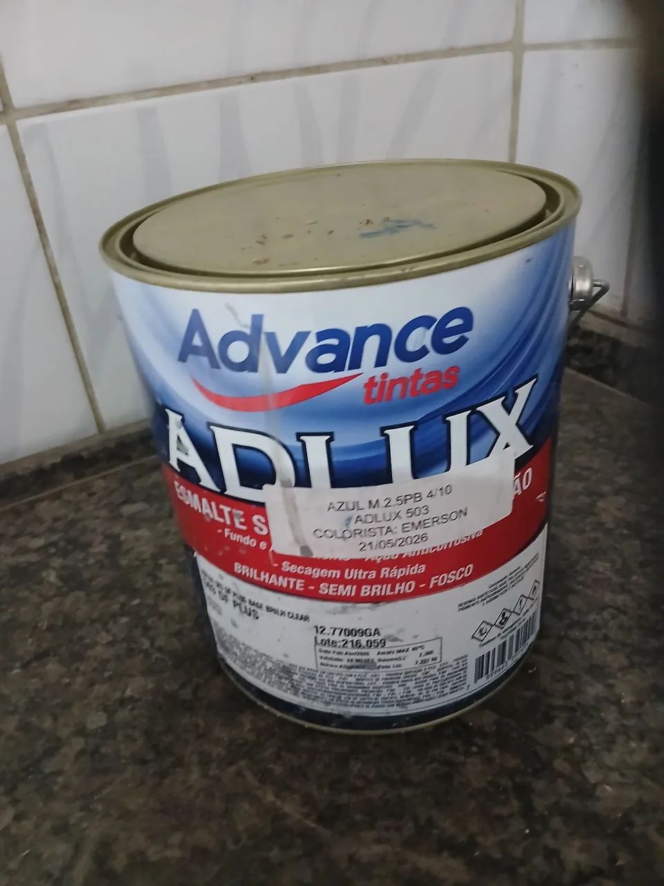 Vendo um galão lacrado de tinta esmalte azul 150 reais moro no bairro São Gabriel BH  - Foto 3