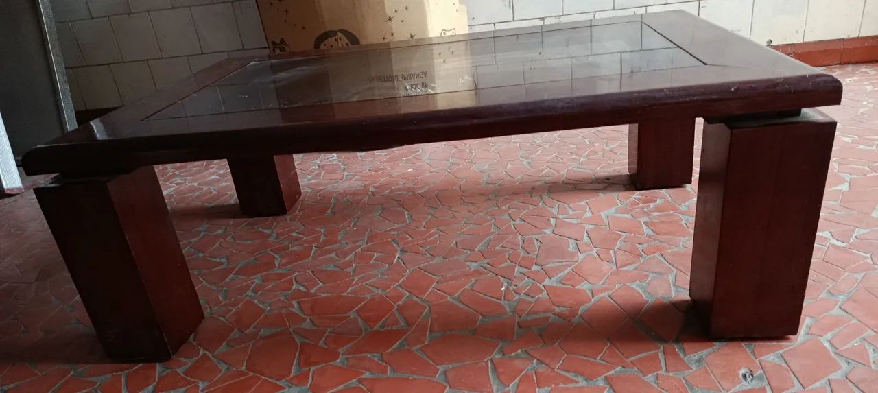Mesa de centro retangular em mogno