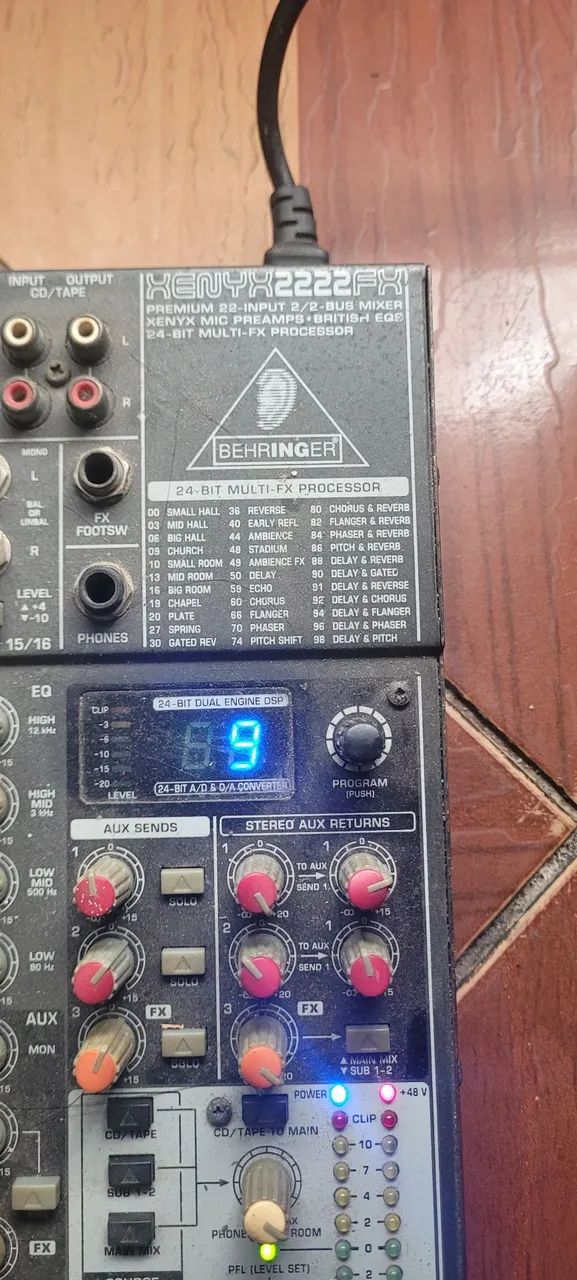 Mesa de som Behringer  - Foto 3