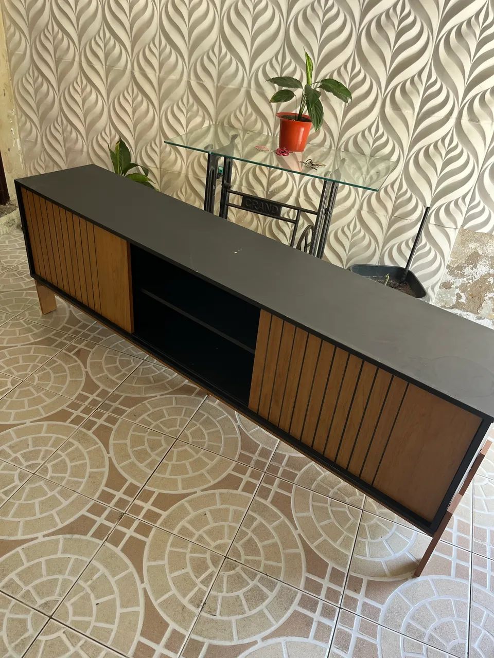 Rack Para Tv Até 72 Polegadas Tannen 2 Portas Freijó/preto Preto Moderno