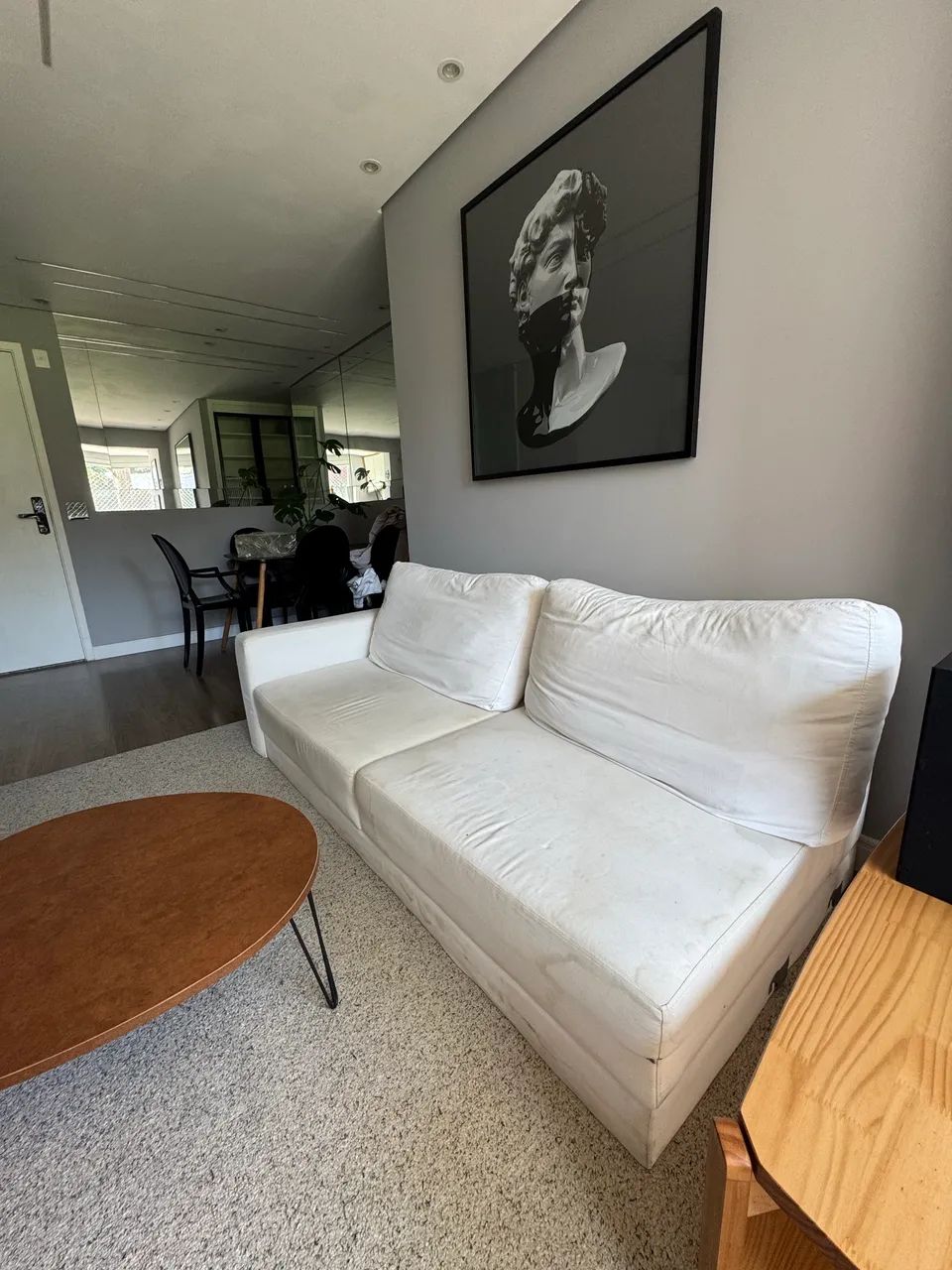 SOFÁ COM CHAISE BRANCO