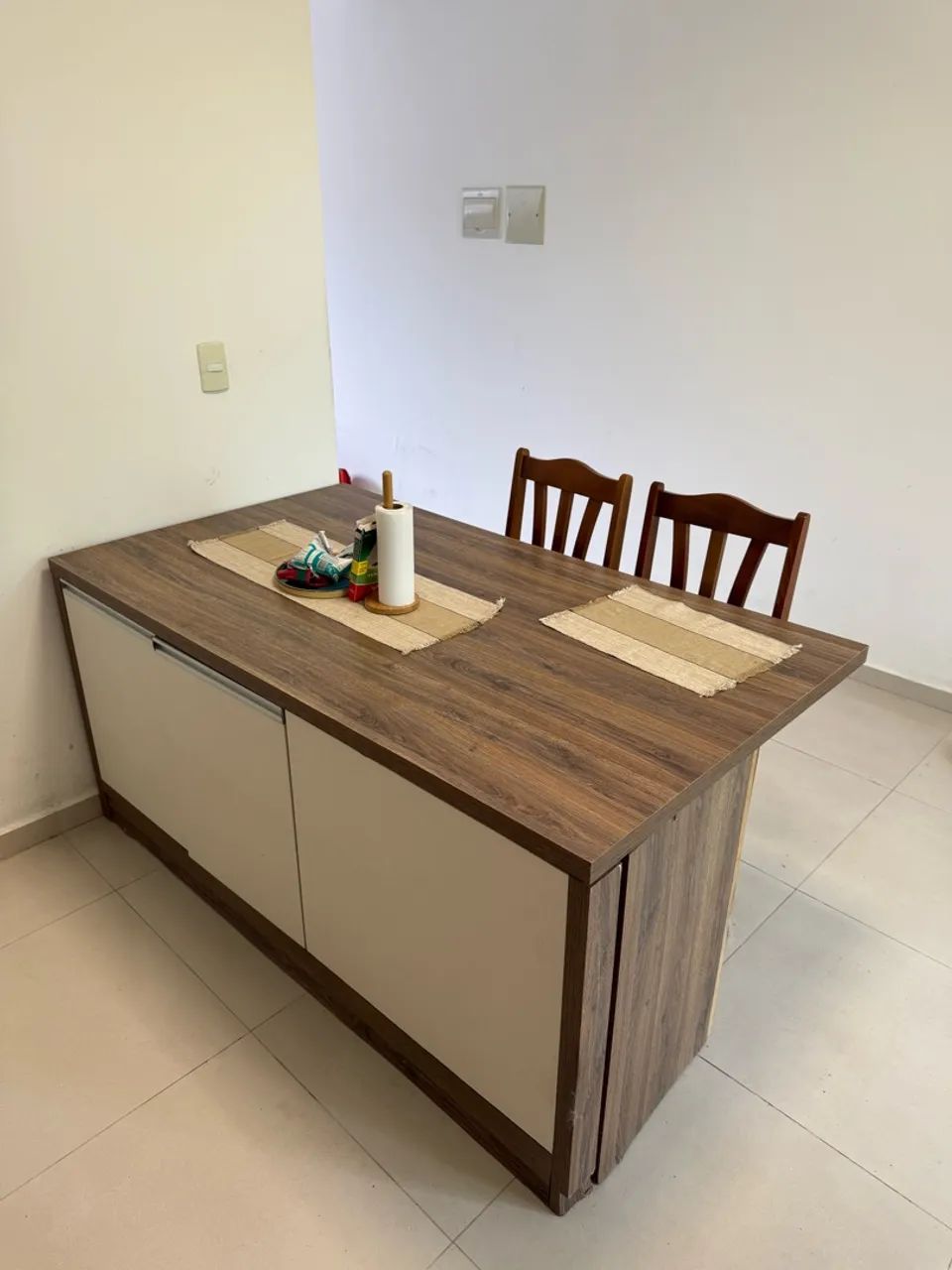 Mesa-Armário com 3 cadeiras  - Foto 2
