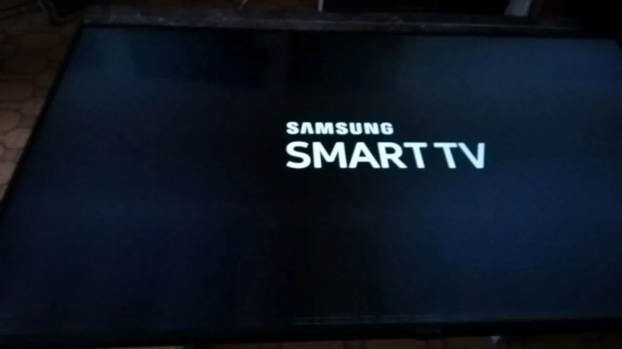 Tv Samsung 75 un75ru7100 com defeito 