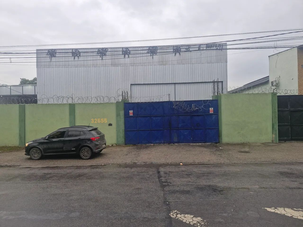 Alugo galpão  em bangu