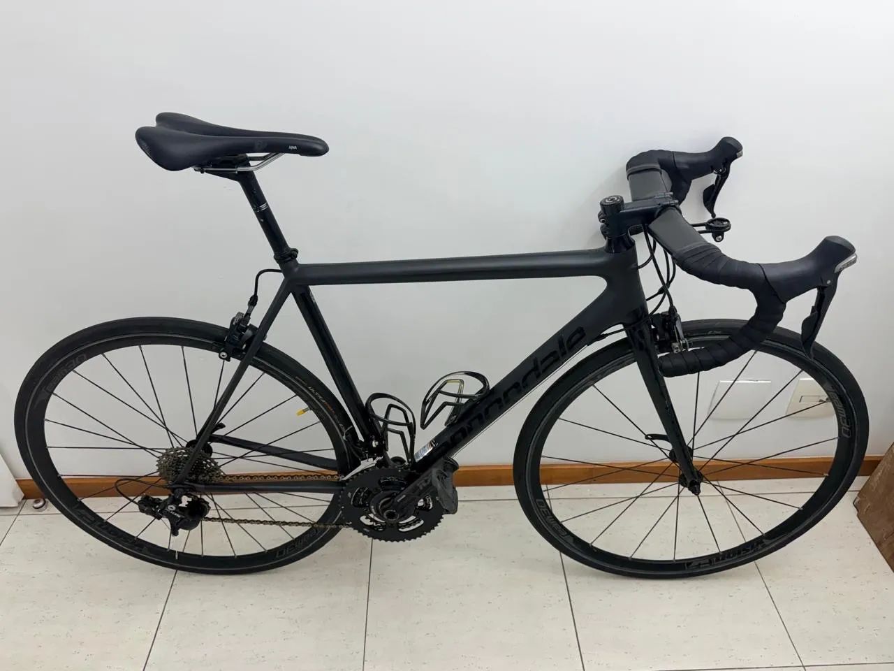 Bicicleta de carbono Cannondale Supersix  - Foto 3
