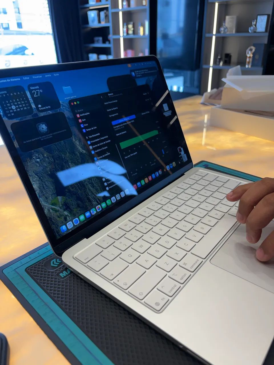 Mac book neo  - Foto 2