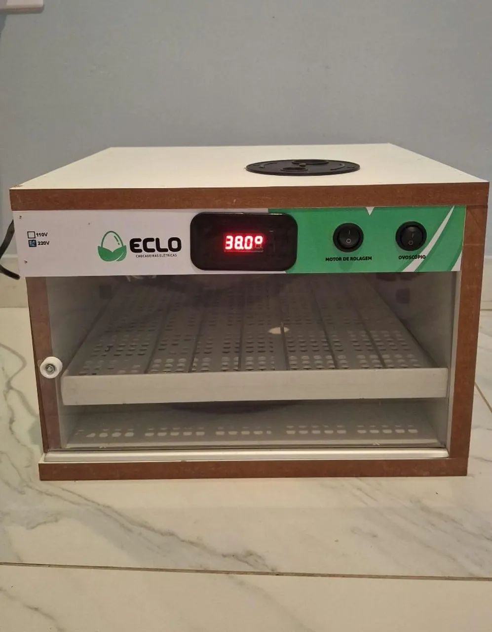 Chocadeira de ovos automática 