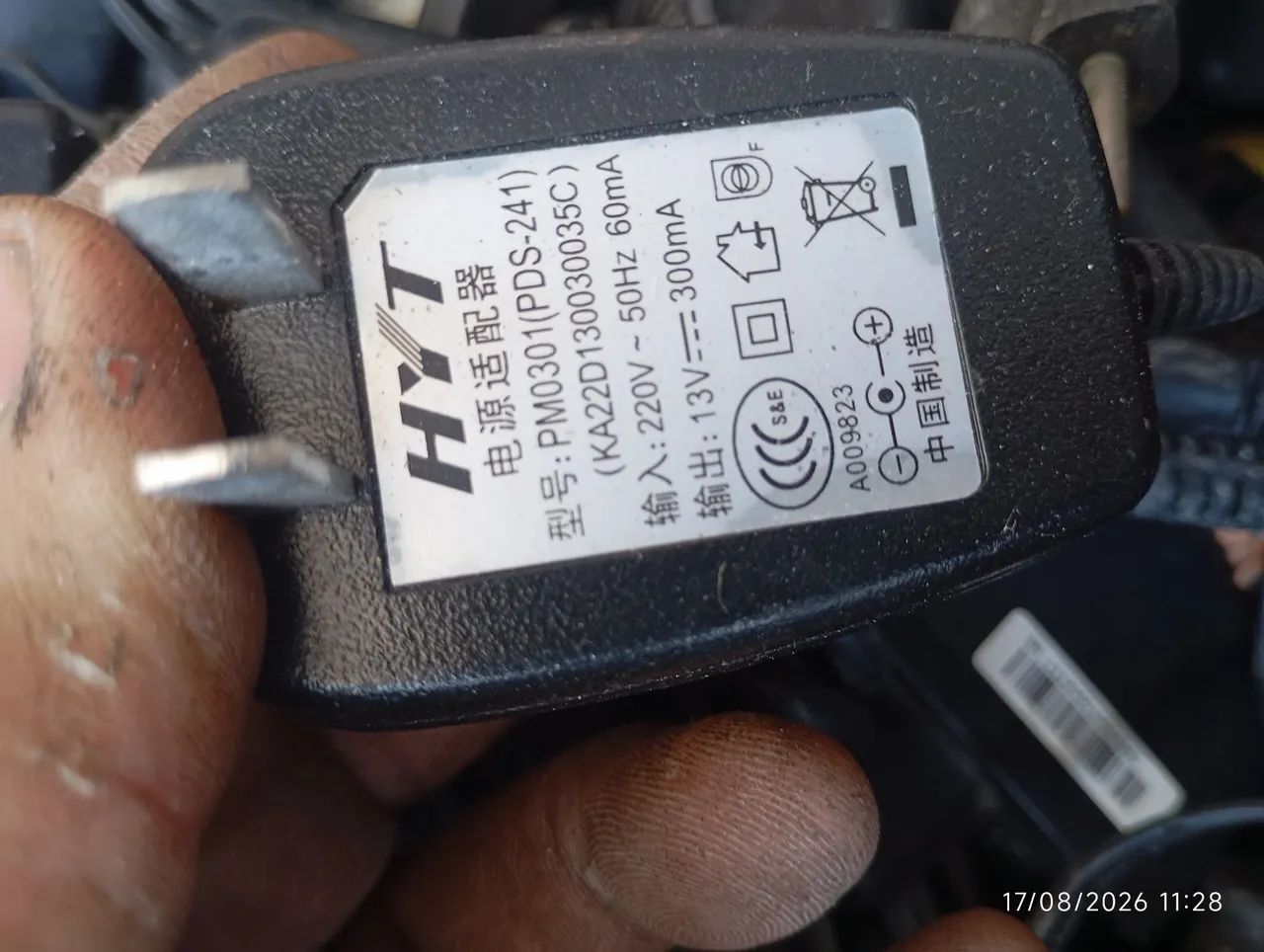 Diversas fontes e carregadores de 12 volts - Foto 5