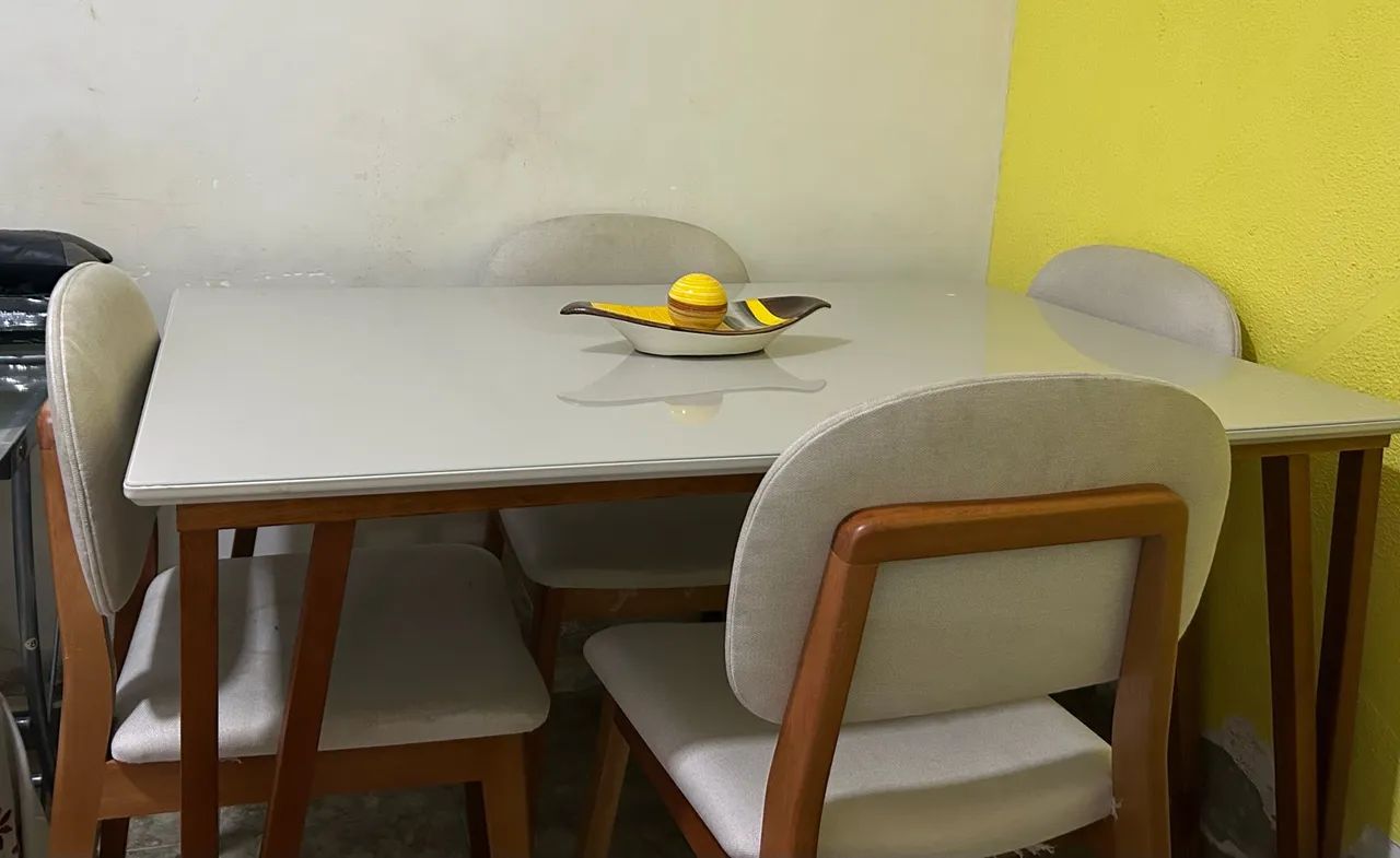 Mesa de jantar moderna 