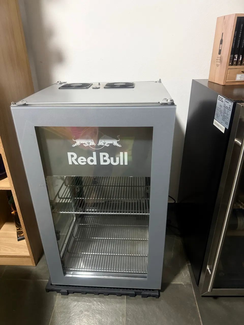 Geladeira Redbull 2 portas