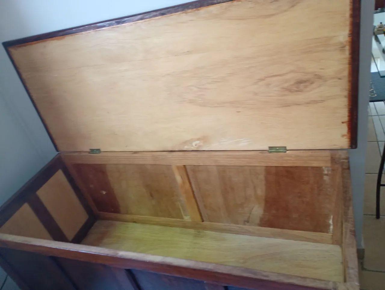 Vendo Baú com 2gavetas! Ótimo estado! - Foto 3