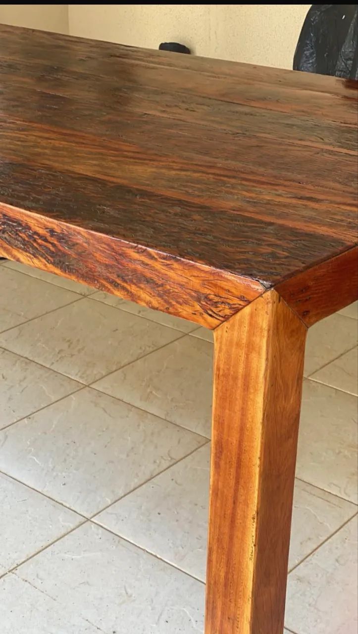 Mesa rústica com 10 cadeiras  - Foto 2