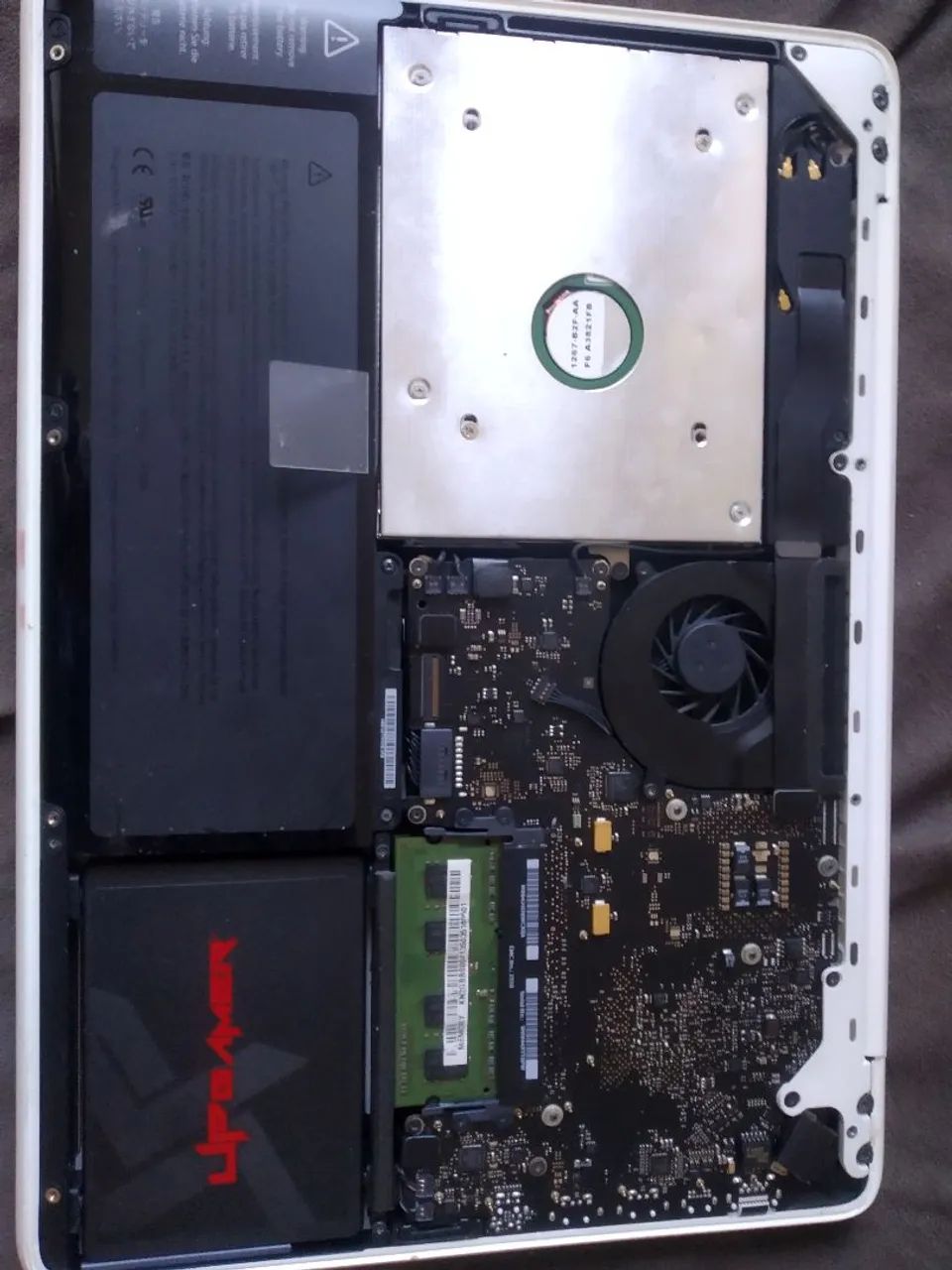 MacBook white 1342 torrando - Foto 4
