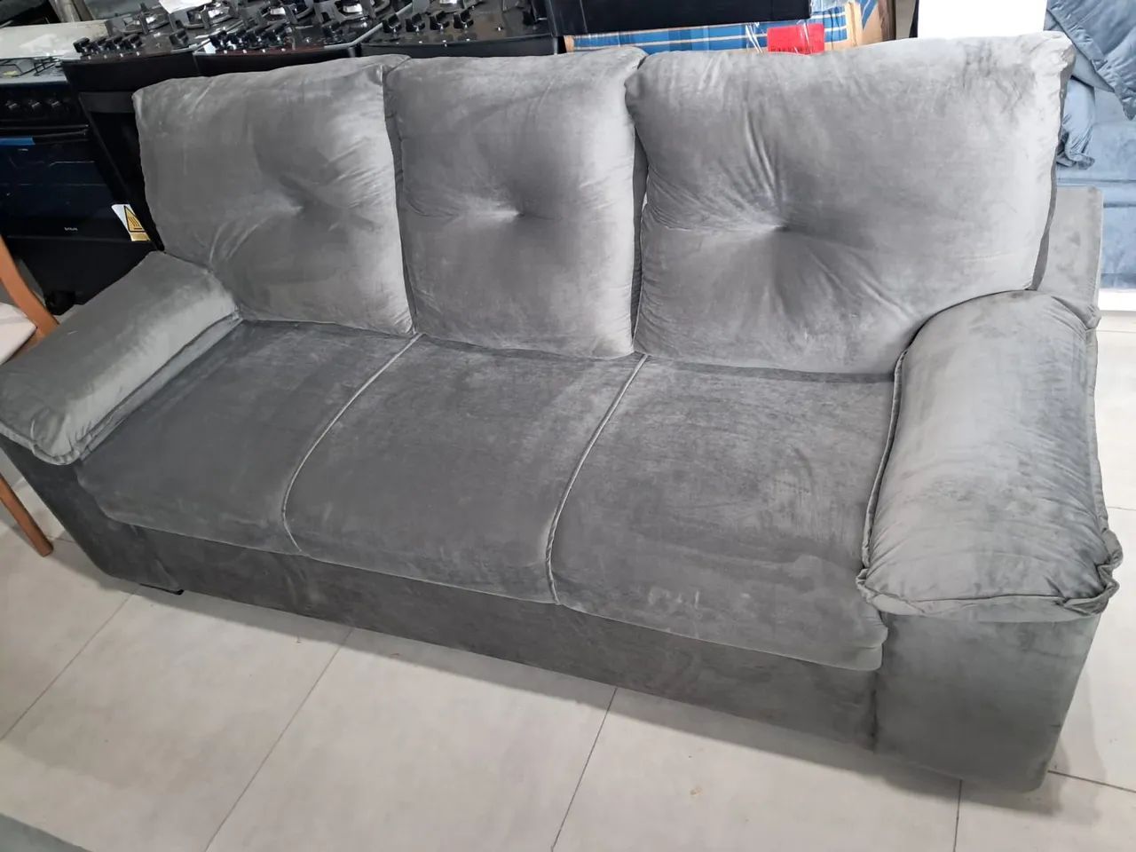 Sofa de veludo novo 3 lugares 