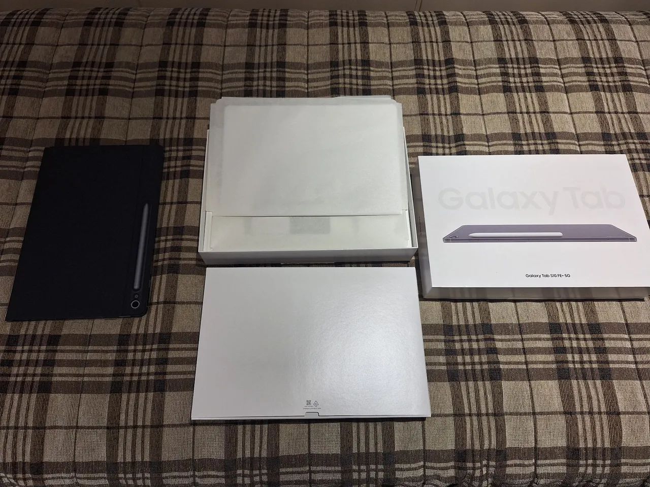 Tablet Sansung Galaxi S10 Cinza, Fe + 5G, 128 Gb, 8 Gb , Tela de 13,1", 90 Hz, S Pen Capa - Foto 2
