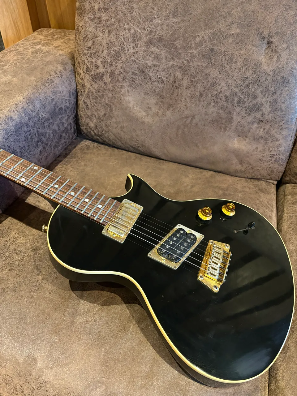 Guitarra Fender Deluxe Blackout Telecaster - Serie Top
