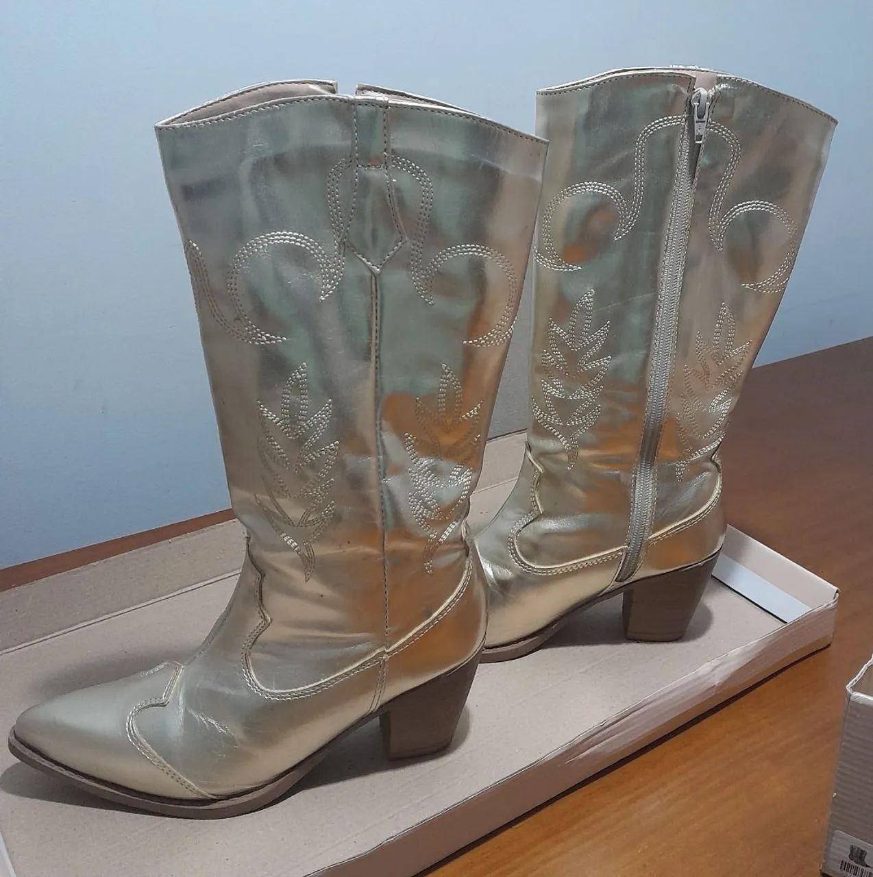 BOTA TEXANA DOURADA N°35 - Foto 4