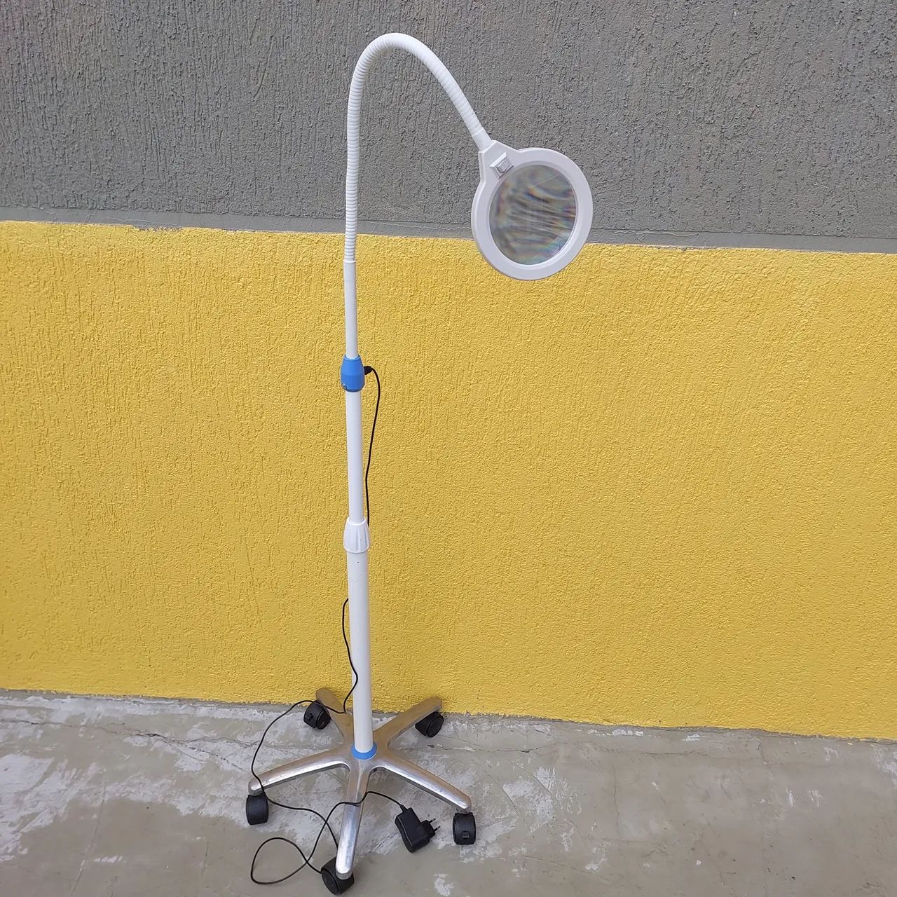 Lupa com pedestal  - Foto 4