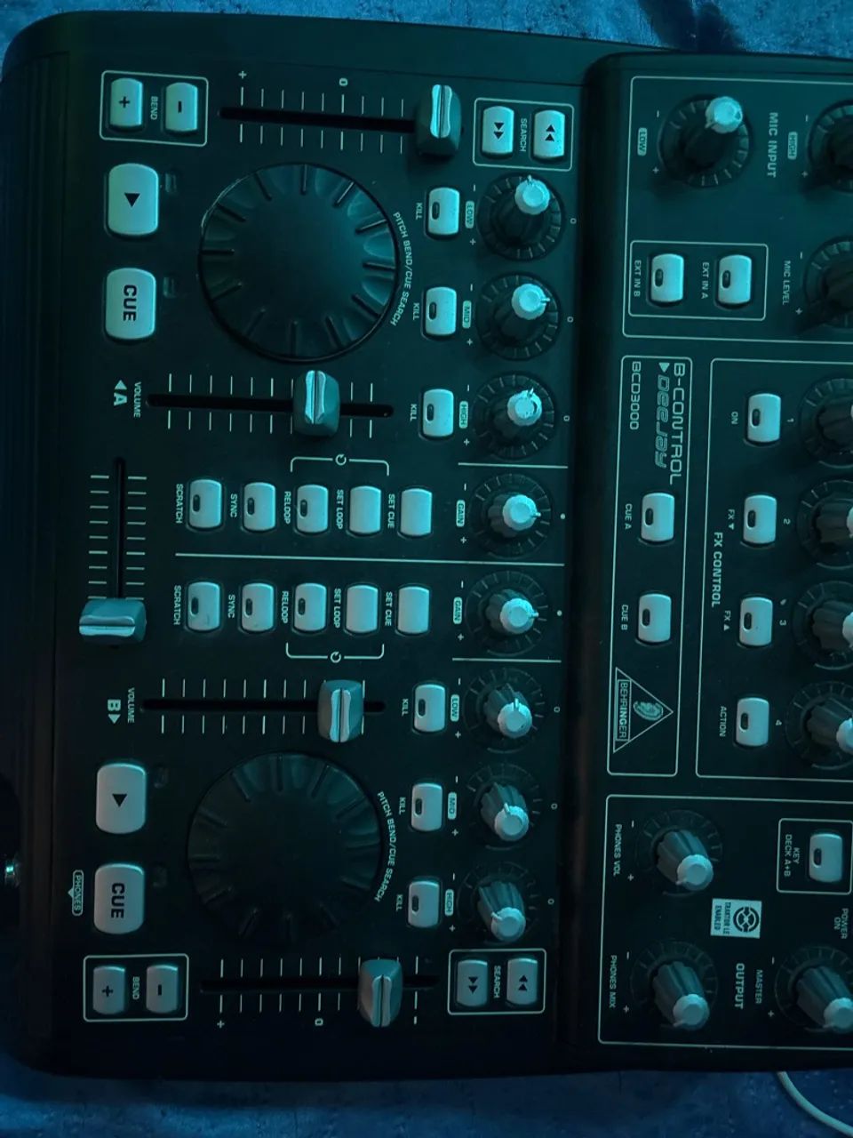 Controladora de DJ, em perfeito estado funcionando perfeitamente  - Foto 2