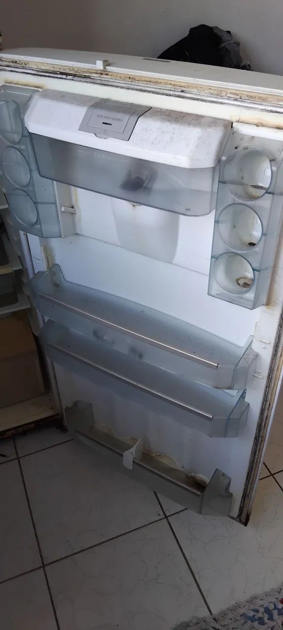 Vendo uma geladeira - Foto 3