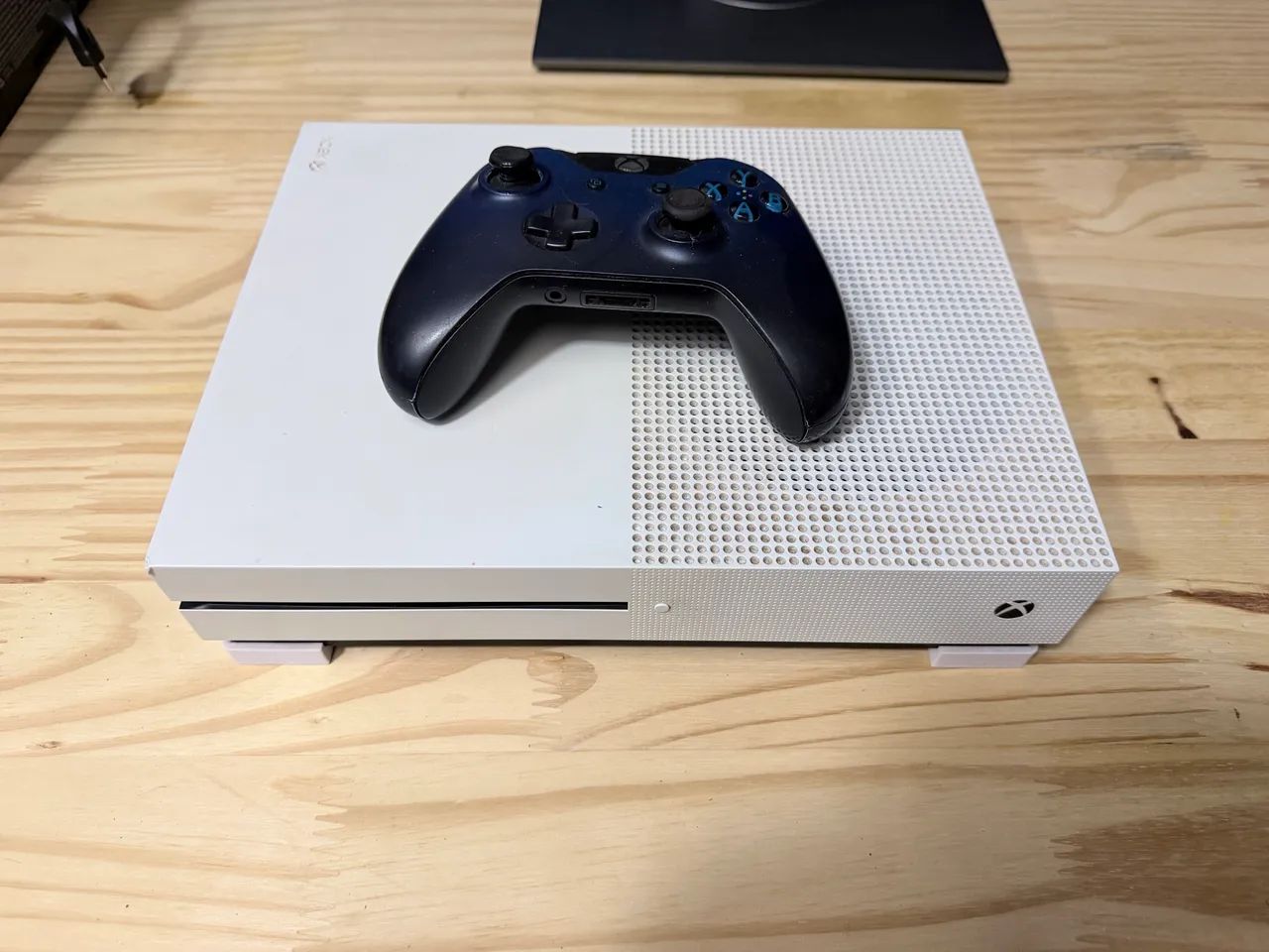 XBOX ONE S + CONTROLE + 6 JOGOS - Foto 2