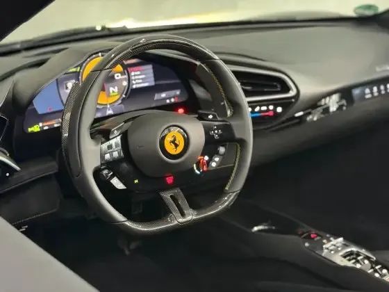 Ferrari 296 GTS (Híbrido), foto 18 de 20