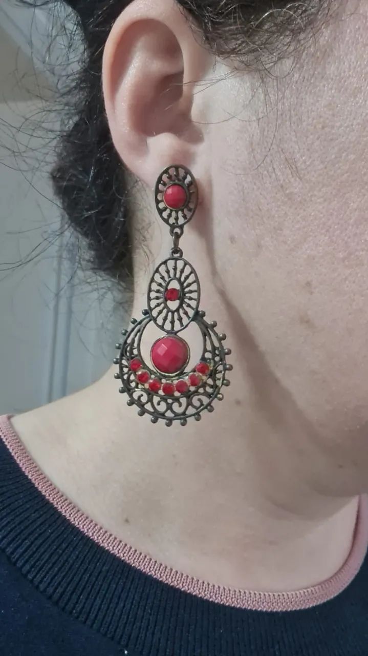 brincos belle bijoux vermelho - Foto 3